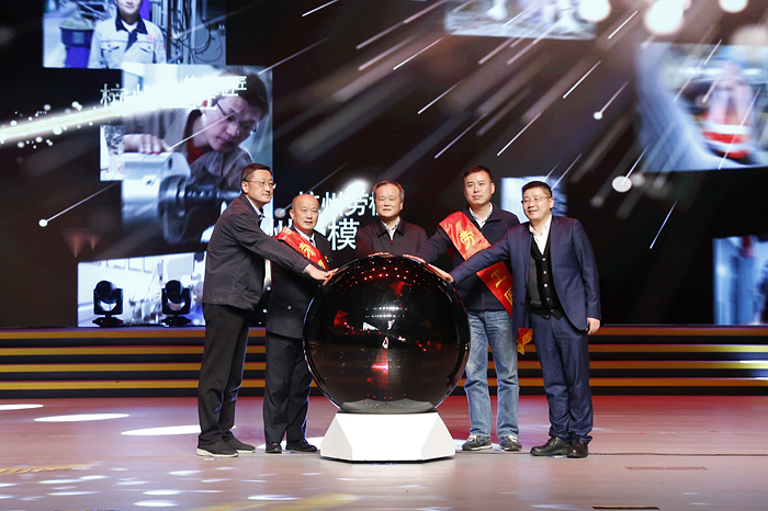 微信图片_20191216171602_副本.jpg