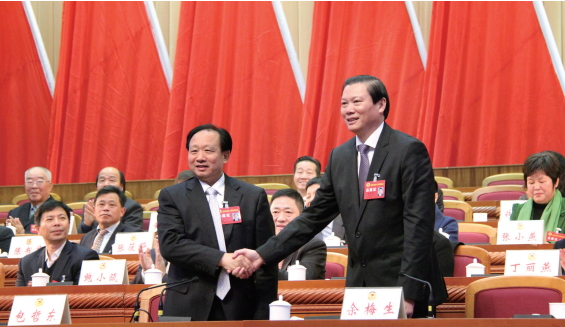 余梅生当选为市政协主席