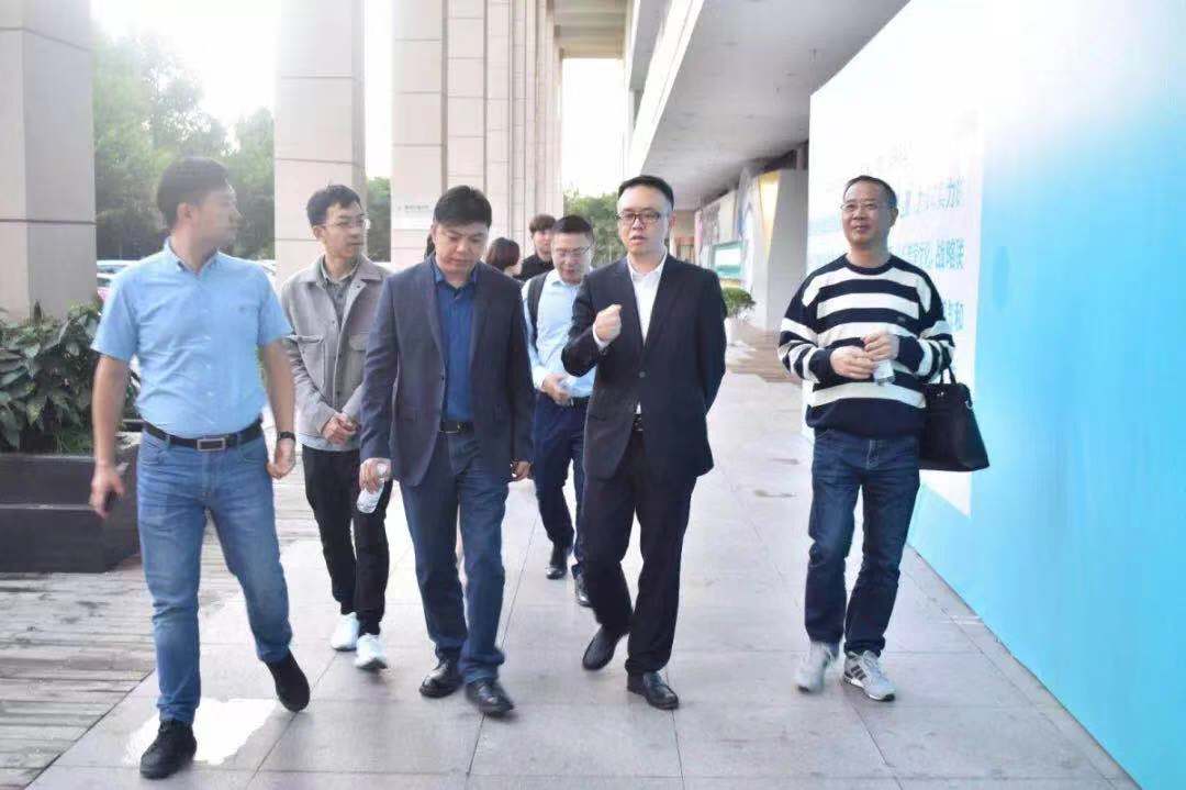 温州市政府戴旭强副秘书长调研浙江省眼镜产业创新服务综合体工作