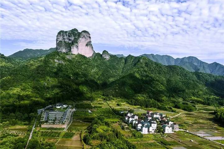 仙霞古道,箬山,廿八都古镇,浮盖山峡谷漂流等江山主要旅游景点