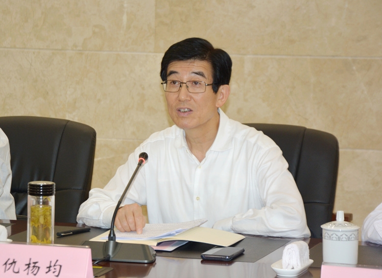 仇杨均副主任赴市气象局开展气候资源立法调研_副本.jpg