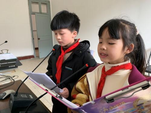 周四主持 三1黄书城 二2苏王恬.jpg