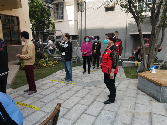D:\u684c面\u7f8e图批处理照片、楼巧龄.jpg