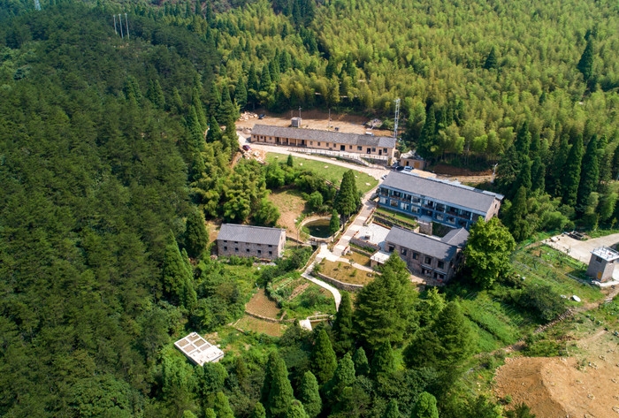 十里青山森林美墅.jpg
