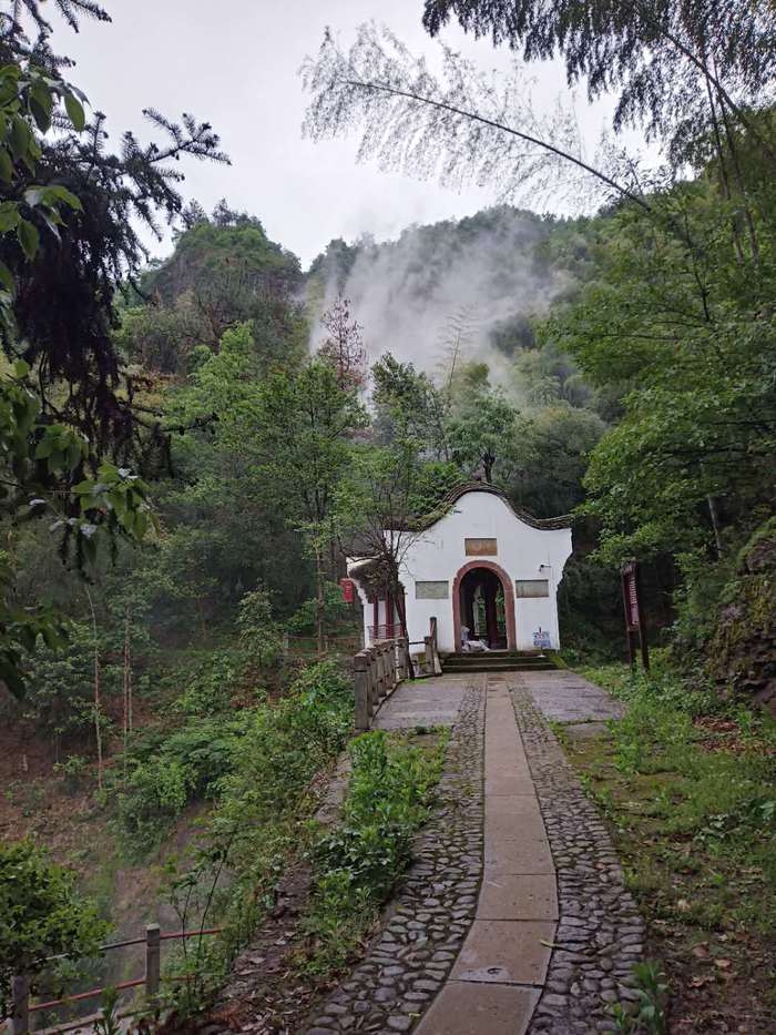 升天亭,又称斩龙台 三都胜境景区负责人 楼兴银.jpg