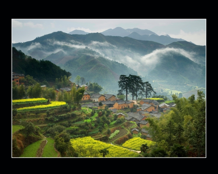 叶新波《山村春色》(平田森林人家春色满园).jpg