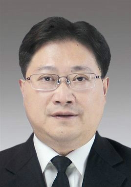 乡长,党委书记,淳安县汾口镇党委书记,淳安县委办公室主任等职