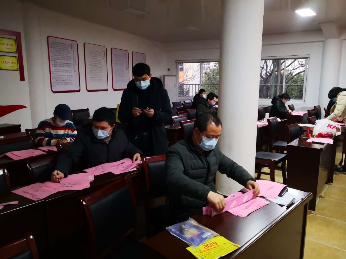 婺城审计干部坚守疫情防控一线不松懈