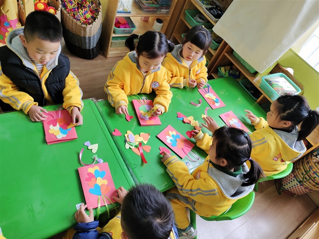 10七色花幼儿园.jpg,
