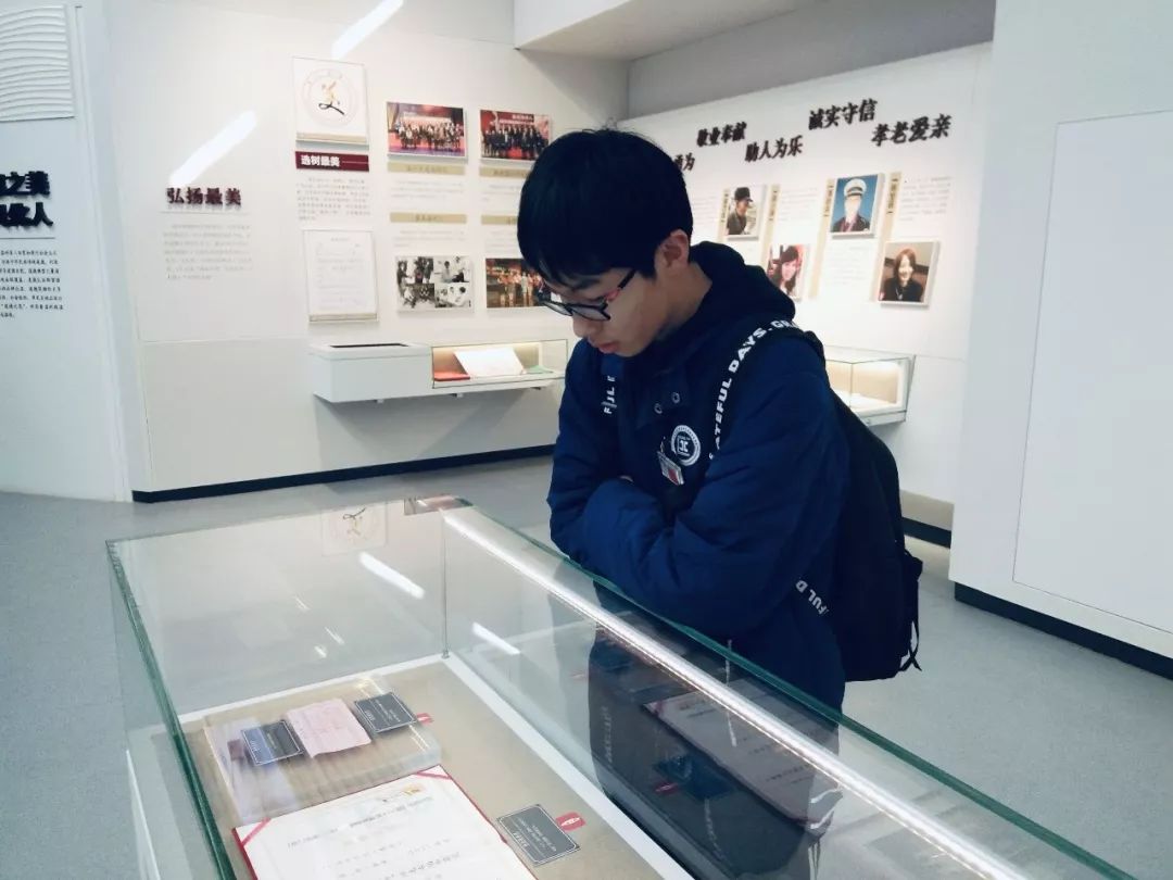 说明: https://mmbiz.qpic.cn/mmbiz_jpg/aIzxG9VqSqh4kOaaeC5FciajTMgFltoiaQ8hwlwCKNzBg7V3Maibw97nYEwVo8BnL2jib3uRDza7LoIGF8aTx3Mgew/640?wx_fmt=jpeg