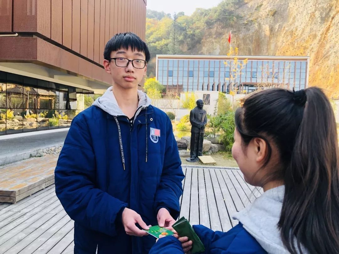 说明: https://mmbiz.qpic.cn/mmbiz_jpg/aIzxG9VqSqh4kOaaeC5FciajTMgFltoiaQTAgmdLWTGqhV7NPOutibBaflJiaf1cvL7t2AjbyWDHiba9b3pzr98kgdw/640?wx_fmt=jpeg