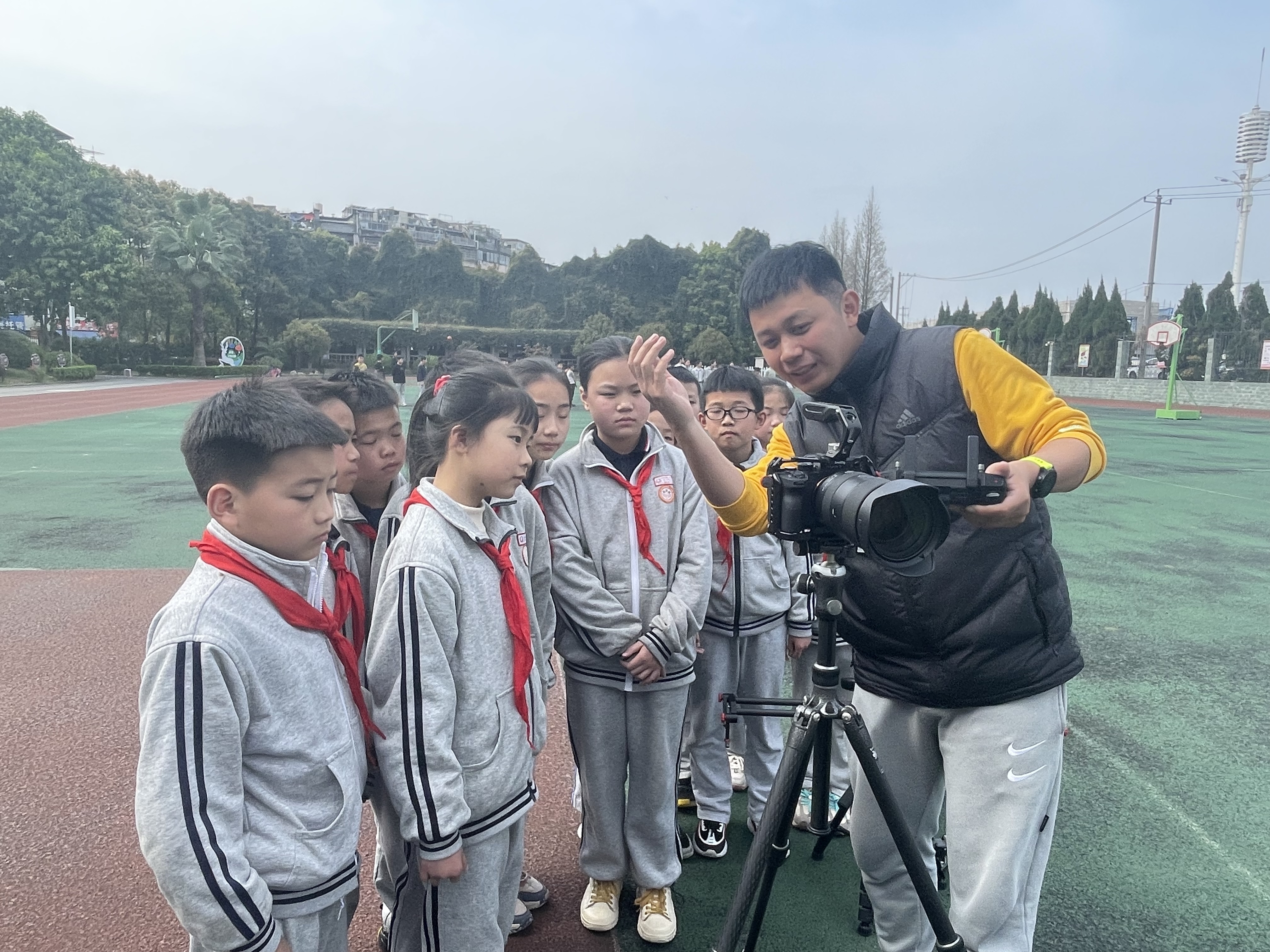 微信图片_20220401140641.jpg