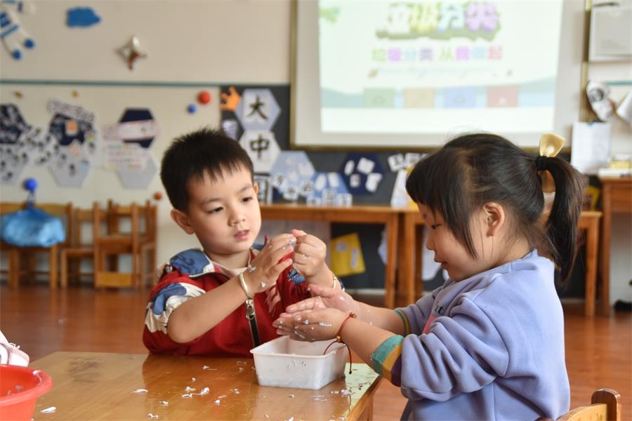 暨南街道街亭幼儿园开展垃圾分类教育活动