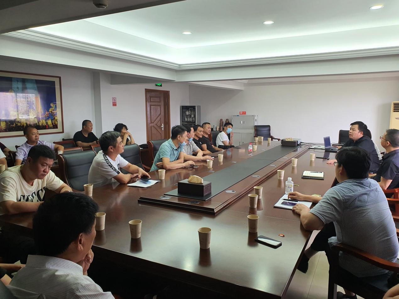 说明: 周五：下午，石塘镇对81省道支线工程变更进行进一步商议，就实际中遇到的问题充分听取人大代表与村民代表的意见，并实地踏勘。应文明指挥参加。