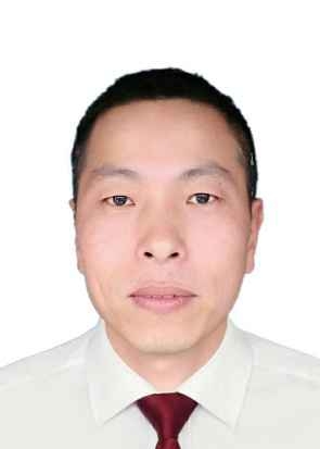 徐贤治个人照片.jpg