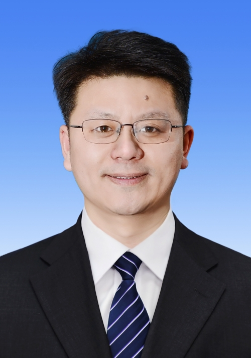 韩   译