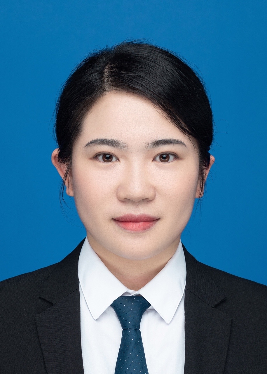 蓝雯
