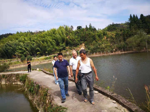 水产总站 徐东芹)罗华明站长要求,项目业主要根据"养殖生态化,尾水