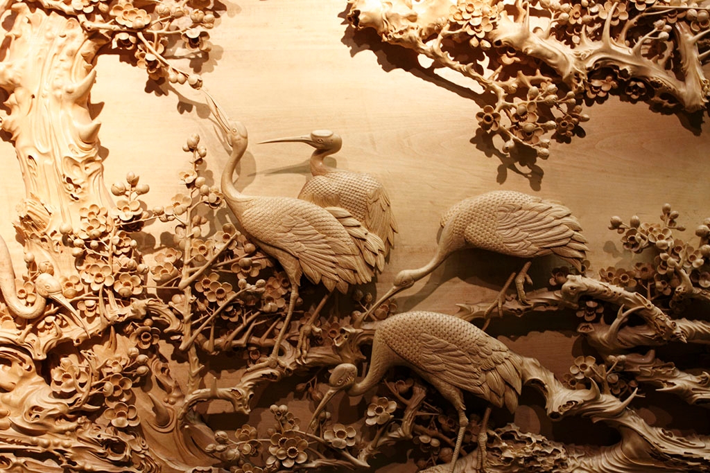 The Exquisite Detail of Traditional Chinese Dongyang Wood Carving — Colossal