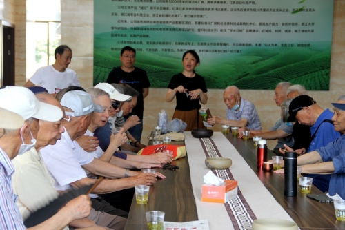 离休干部走看促活动9.jpg