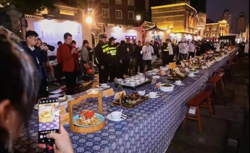 德信娱乐大众点评2025年“必吃榜”入围名单揭晓近40家街头小摊类商户新入围