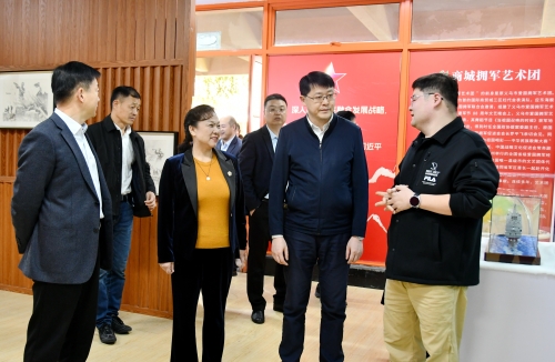 周厅2.jpg