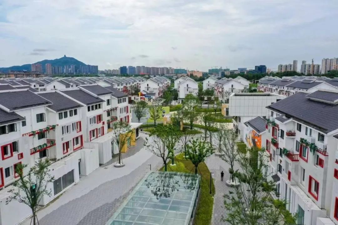 https://mmbiz.qpic.cn/sz_mmbiz_jpg/1jcbBCQMwbBO6bRjMPIobn0BJDdZN4GQQJ8d7IVhib8CHAFLPVltUMMger3Trvy6Kn2zZ8Pr01ibskkCicpyDdsFQ/640?wx_fmt=jpeg