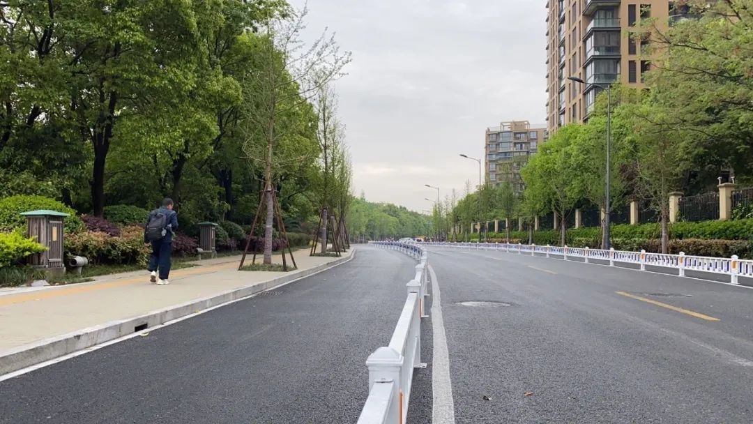 https://mmbiz.qpic.cn/sz_mmbiz_jpg/1jcbBCQMwbCB2L9icSslK54gu2jty3Q47hmnsu4NZIn6dh7mjzpj2G7K3icnSAQrpNcohy3EYTBBNMBN4XjXhh9Q/640?wx_fmt=jpeg