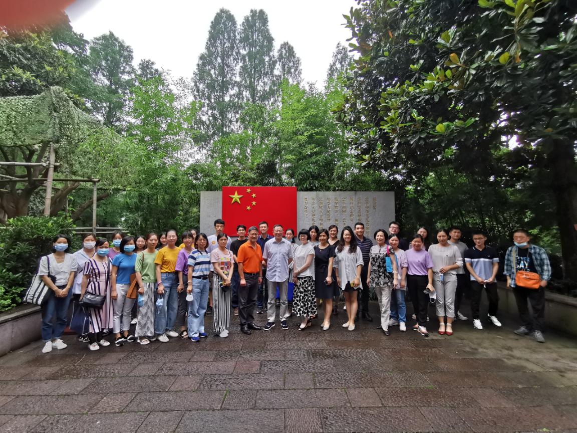 说明: IMG_4948 说明: IMG_4948