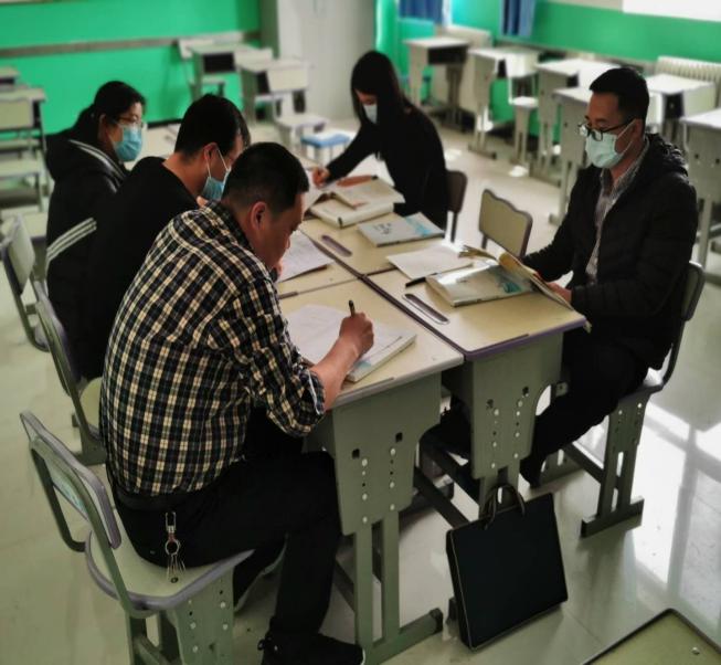 宋老师参加集备组研讨活动