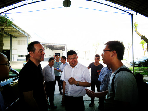 坚定不移推进安全生产社会化服务工作——凌志峰厅长赴海宁市调研 坚定不移推进安全生产社会化服务工作——凌志峰厅长赴海宁市调研