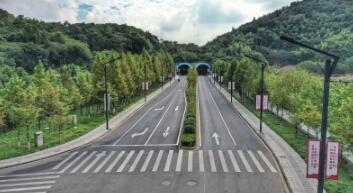 沿着彩云路,一起出游吧01.jpg