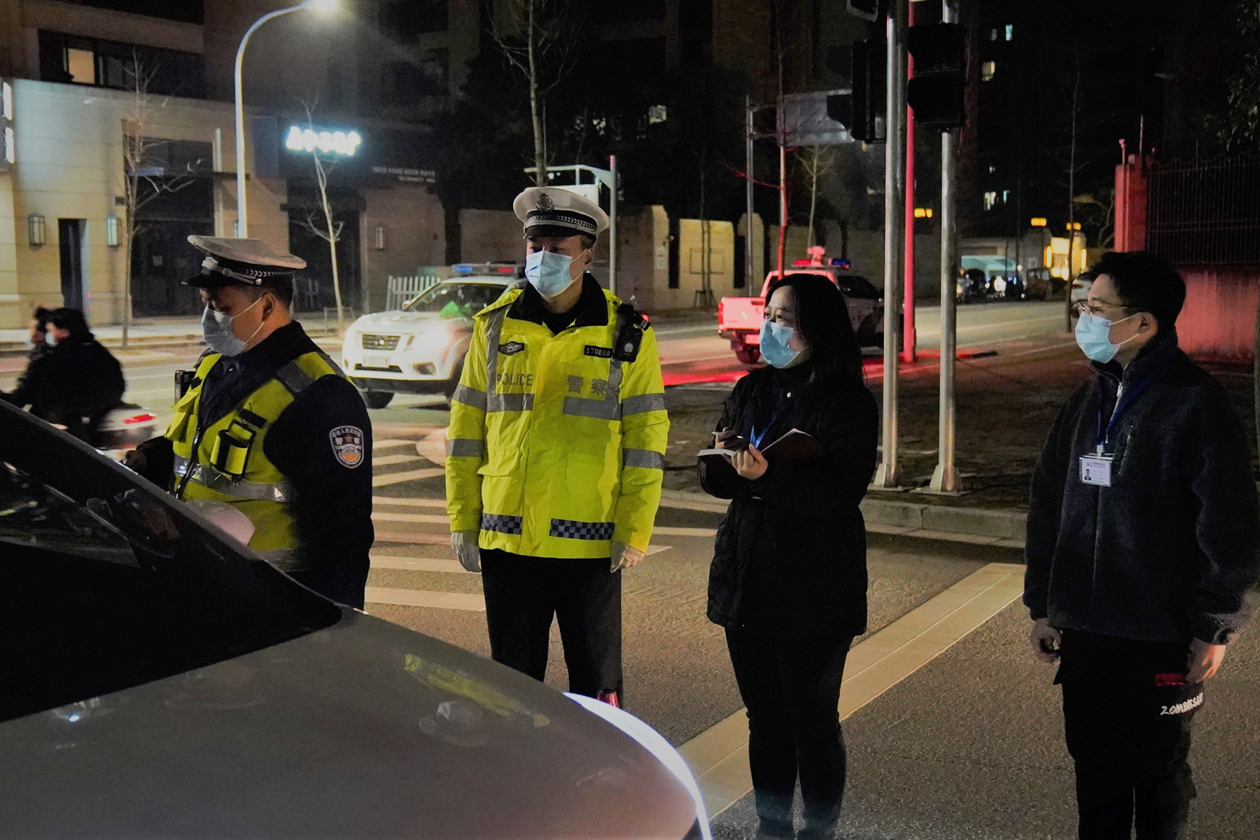 元旦前夕，临海市纪委市监委会同市交警大队联合上路，开展节前酒驾醉驾检查行动，严防新年“第一醉”_副本.jpg
