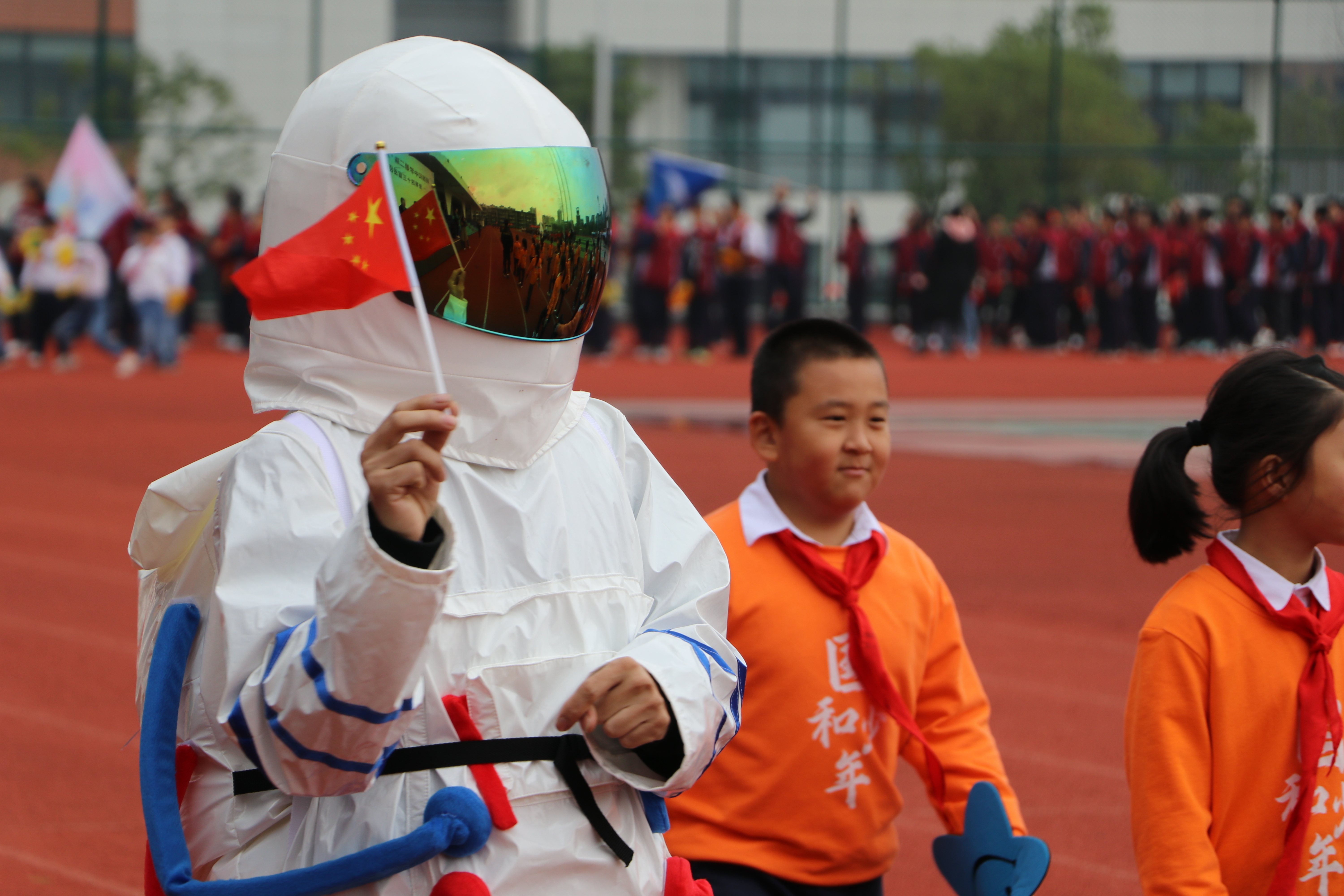 宇航员.jpg