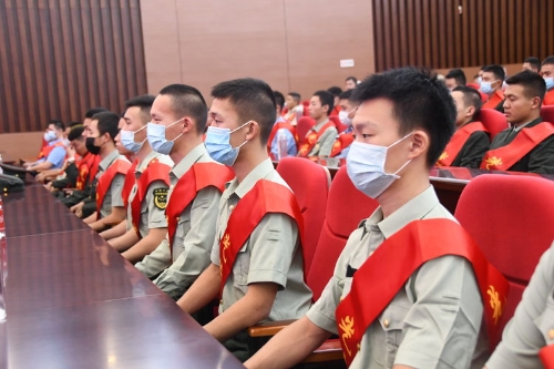 就业推介会,义乌市委常委,副市长朱有清,人武部部长许建正出席仪式