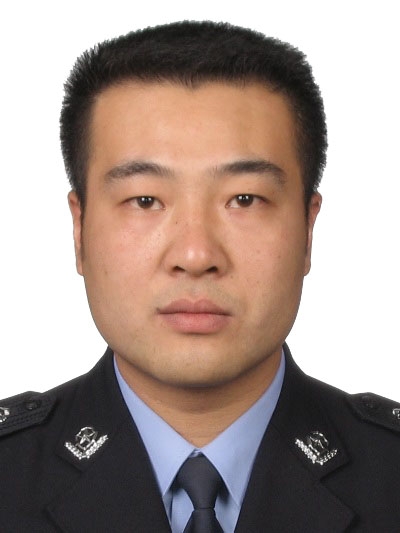 黄斌