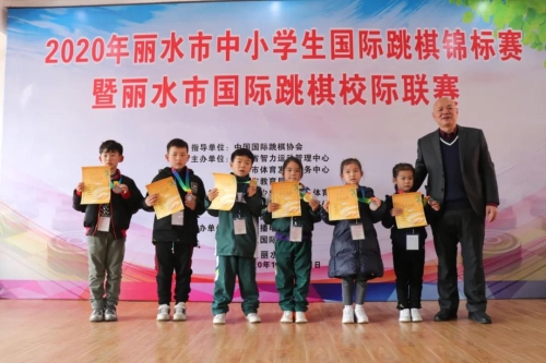 100U8.jpg 100U8.jpg