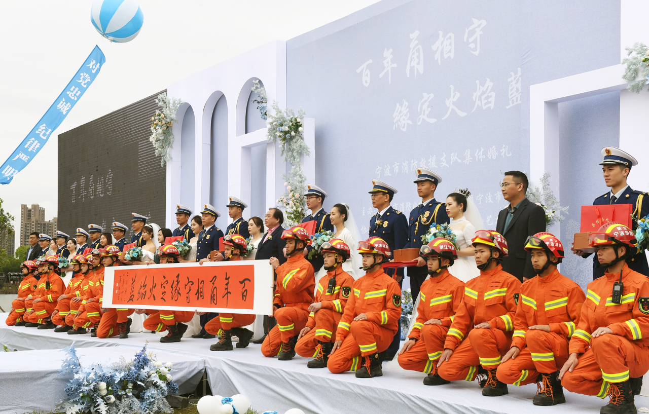 队友们送上祝福.jpg
