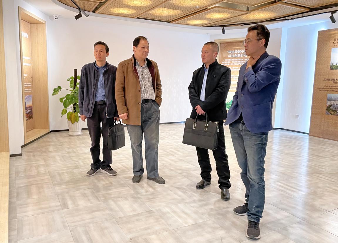 555afc6fc17223e14b01985a7935f1f,cec51f48b4748f95c27830ca80fecd5