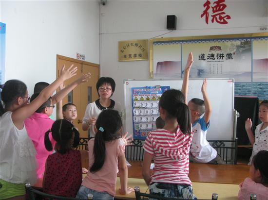 红梅社区:趣味课堂,寓教于乐2.JPG