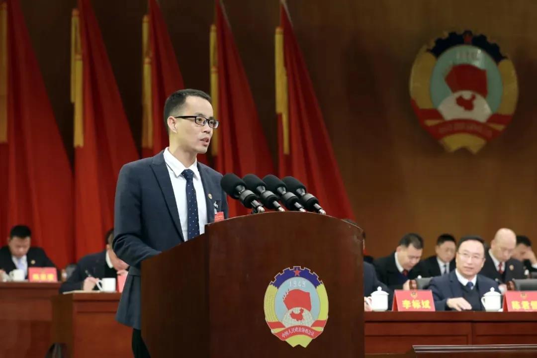 做好三个“重”转向  重塑龙港印刷新生态 梁孝克委员