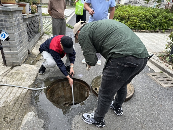 现场清积水除四害活动1.jpg