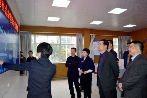 省编办主任鞠建林赴娄桥街道考察四个平台建设工作