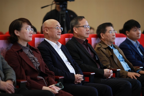 寻路去远方幸福悦读者苍南教育论坛第36期在苍南县南宋镇小学举办