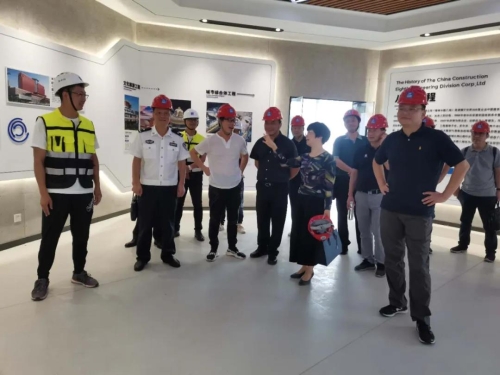 7月17日上午,亚组委杭外工作部部长宋剑波,安保部部长汪劲浩带队调研