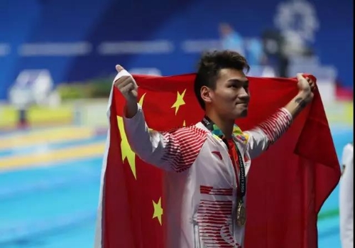 祝贺新华社体育部评出2018年中国十佳运动员徐嘉余上榜