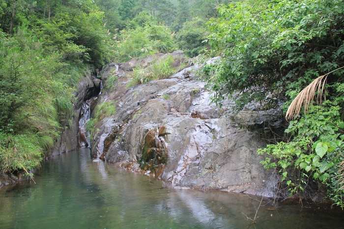 松阳卯山国家森林公园位于丽水市松阳县古市镇,距离县城14公里.