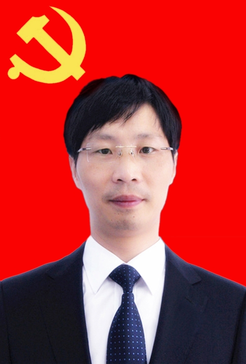 局党委委员琚哲明