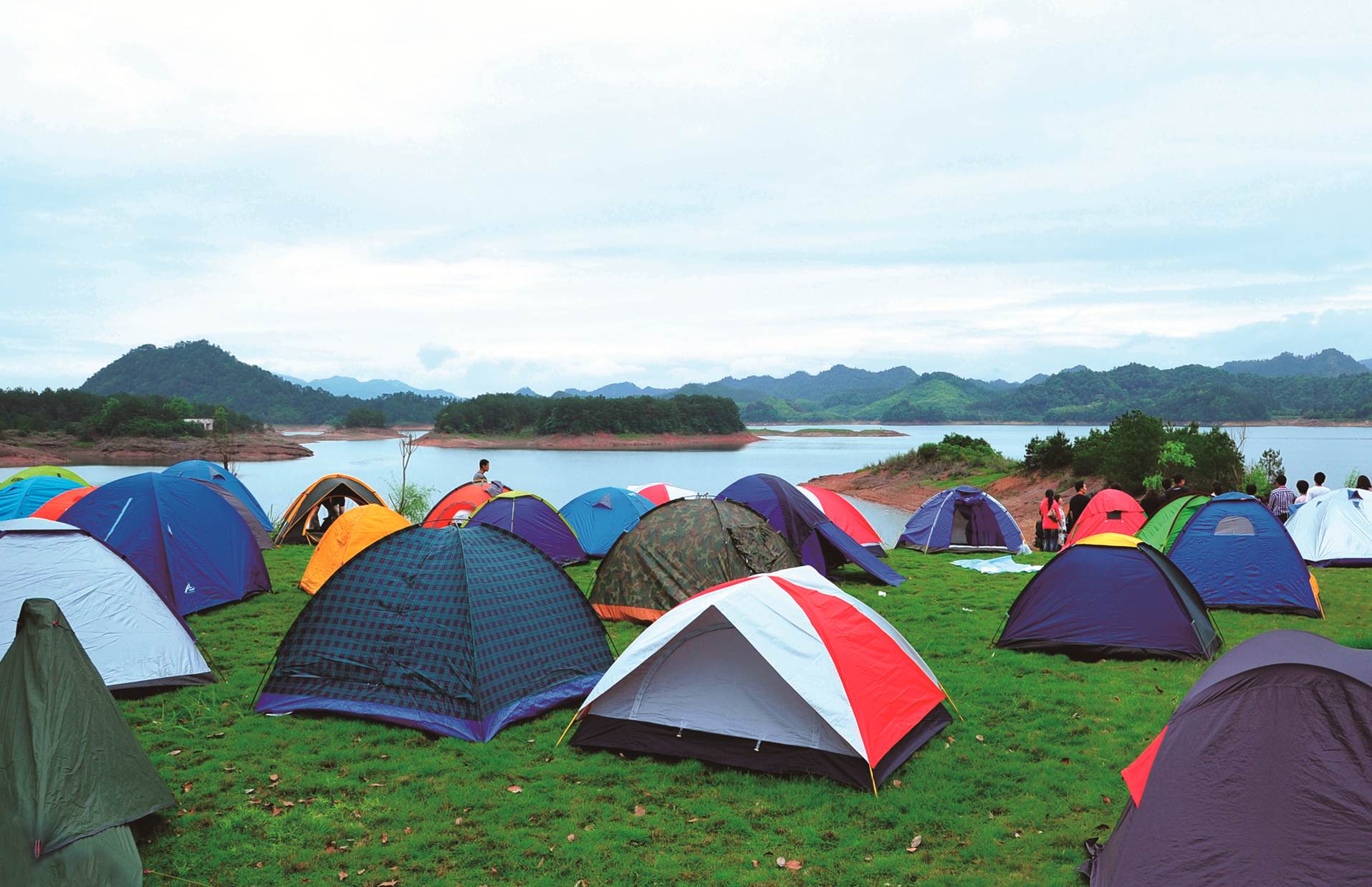 兰湖旅游度假区露营图片