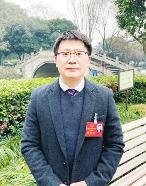 市人大代表 郑德均市政协委员 吕永辉"十三五"时期,绍兴打出了以"